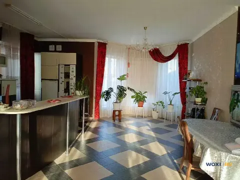 Дом 187 м² на участке 4 сот.