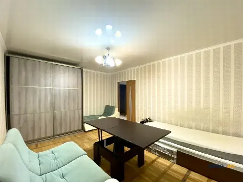 3-комн. квартира, 72 м², 6/9 эт.