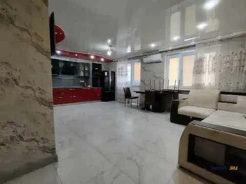 2-комн. квартира, 82 м², 2/13 эт.