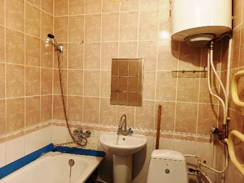 2-комн. квартира, 40 м², 2/4 эт.