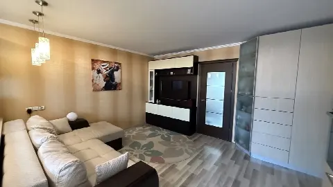 3-комн. квартира, 73,5 м², 3/7 эт.