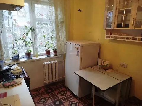 1-комн. квартира, 42 м², 3/5 эт.