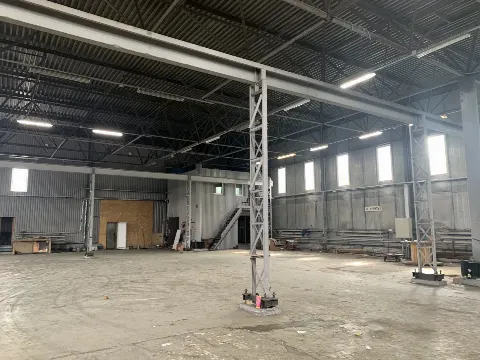 Производственное помещение, 890 м²