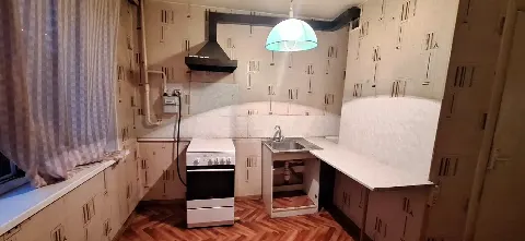 4-комн. квартира, 84 м², 1/5 эт.