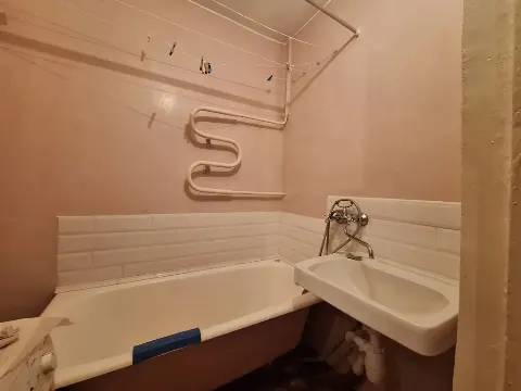 1-комн. квартира, 375 м², 2/3 эт.