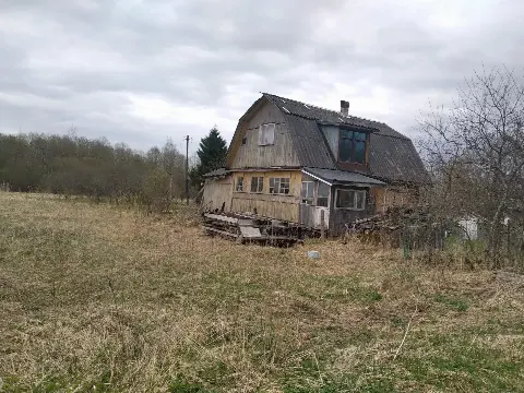 Дом 32 м² на участке 15 сот.