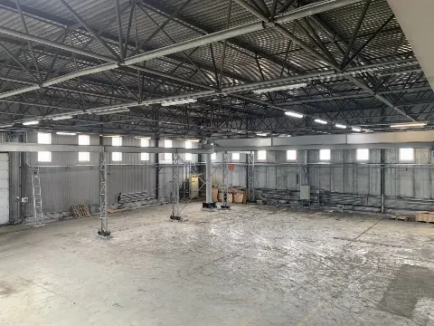 Производственное помещение, 890 м²