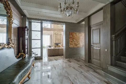 Дом 1296 м² на участке 43 сот.