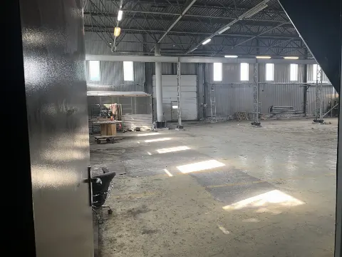 Производственное помещение, 890 м²