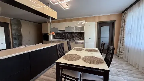 3-комн. квартира, 73,5 м², 3/7 эт.