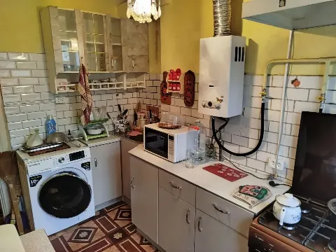 1-комн. квартира, 42 м², 3/5 эт.