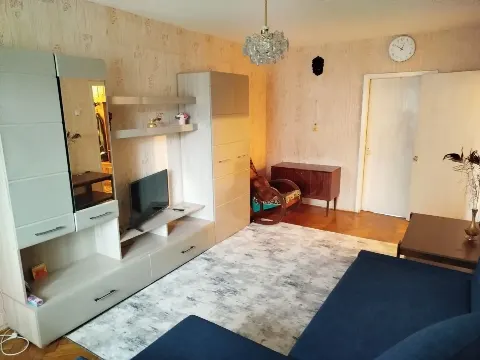 1-комн. квартира, 42 м², 3/5 эт.
