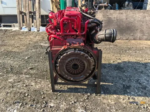 Двигатель б/у Cummins ISDe180-50, 4.5L